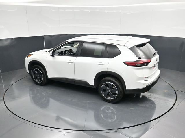 Used 2025 Nissan Rogue SV AWD/4WD image 48