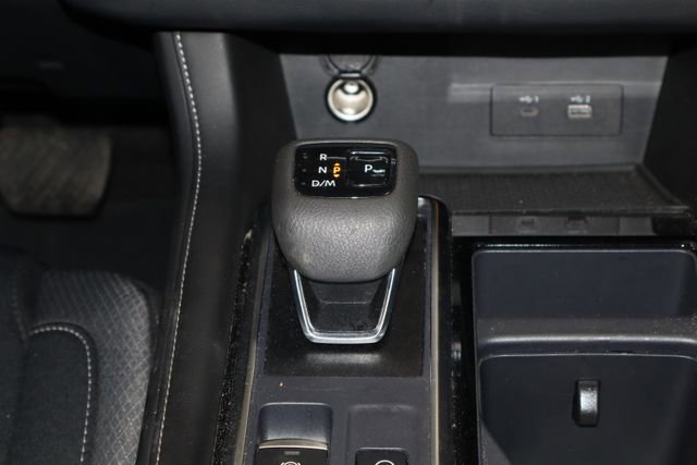 Used 2024 Nissan Pathfinder SV image 31