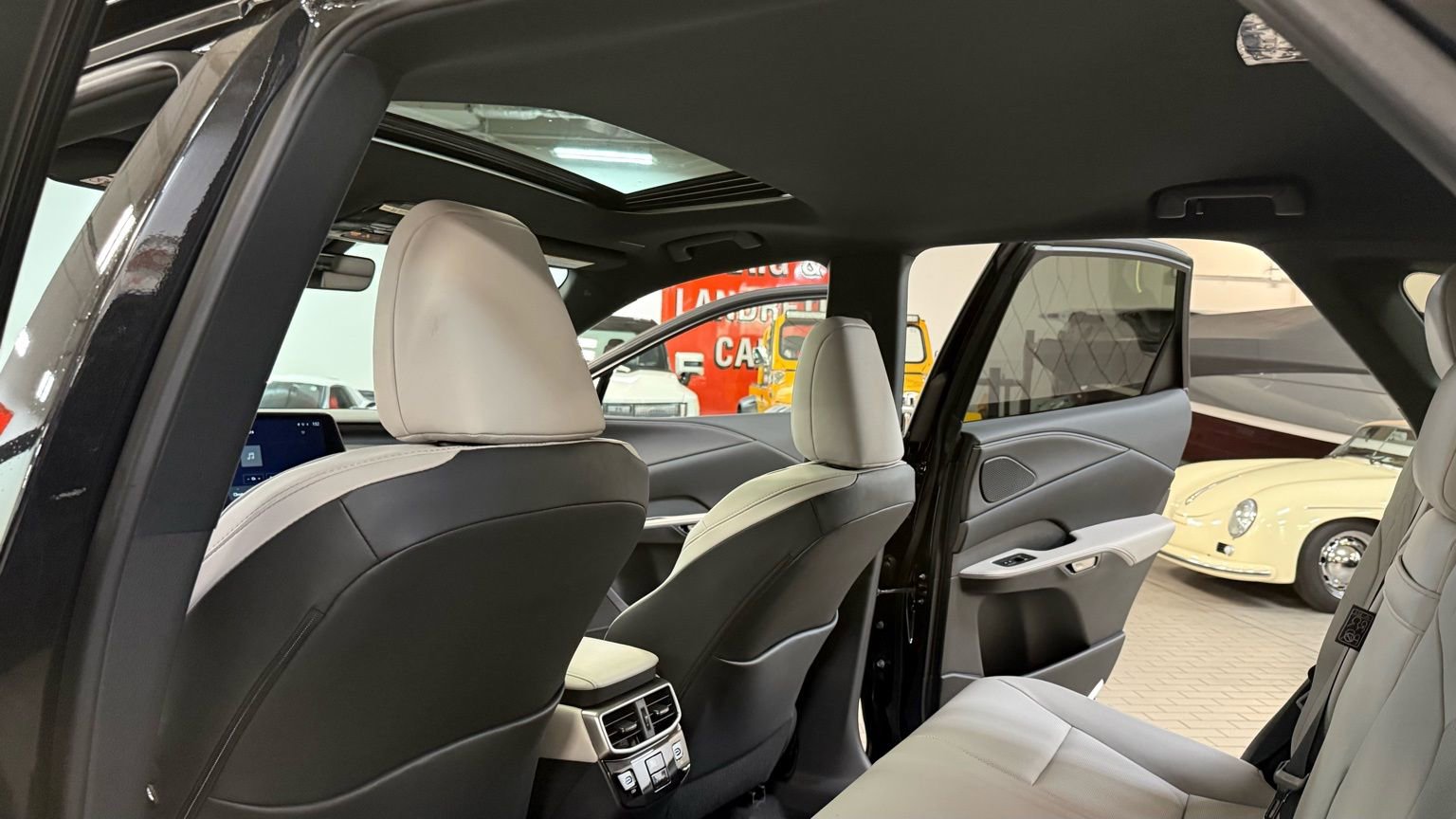 Used 2026 Lexus RX 350 Premium w/ Convenience Package image 34