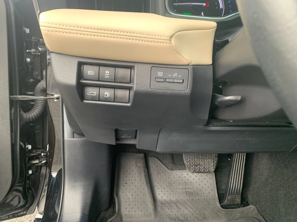 Used 2022 Toyota Avalon XLE w/ Moonroof Package FWD image 31