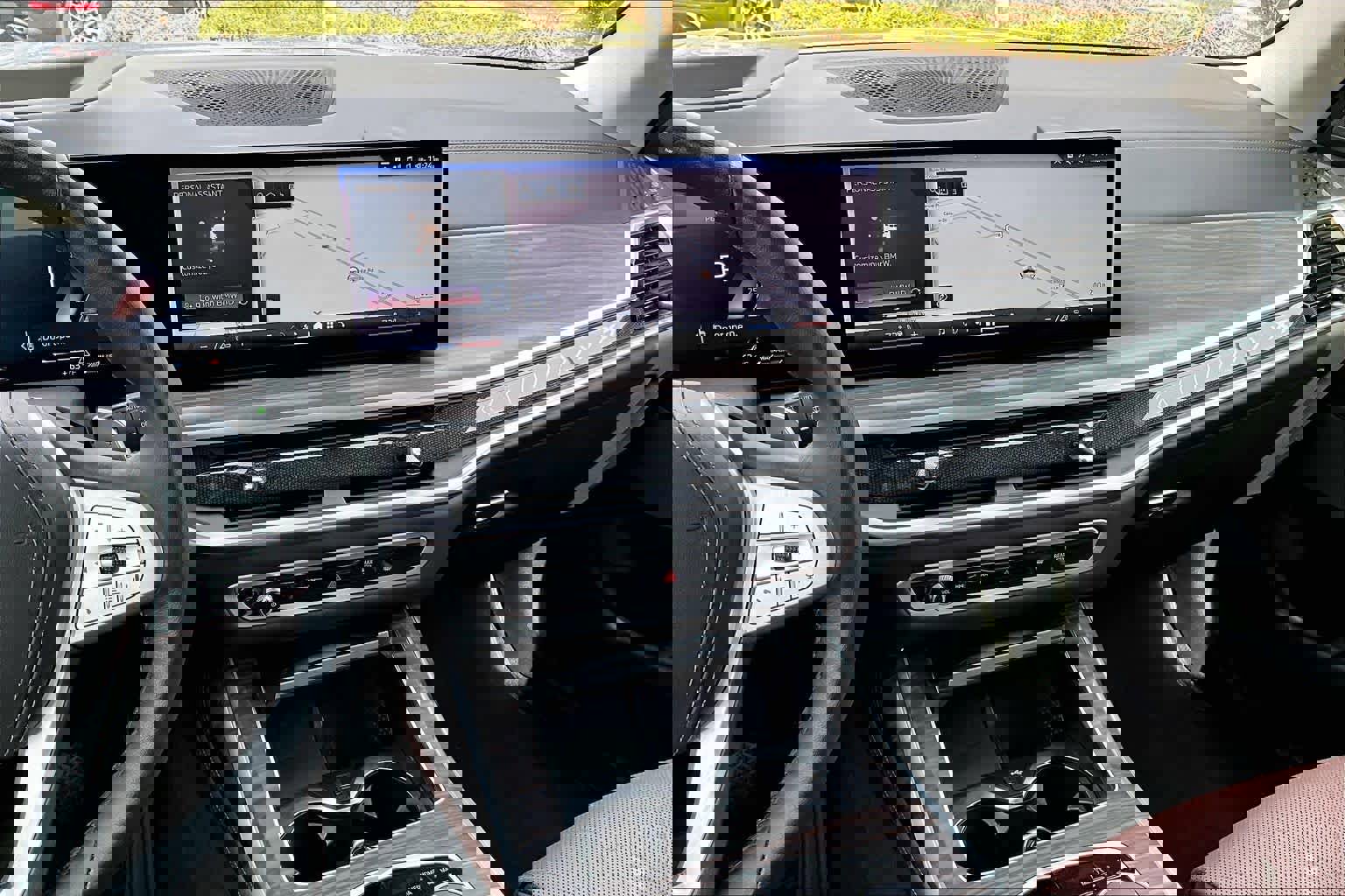 Certified 2024 BMW X7 xDrive40i w/ Premium Package image 7