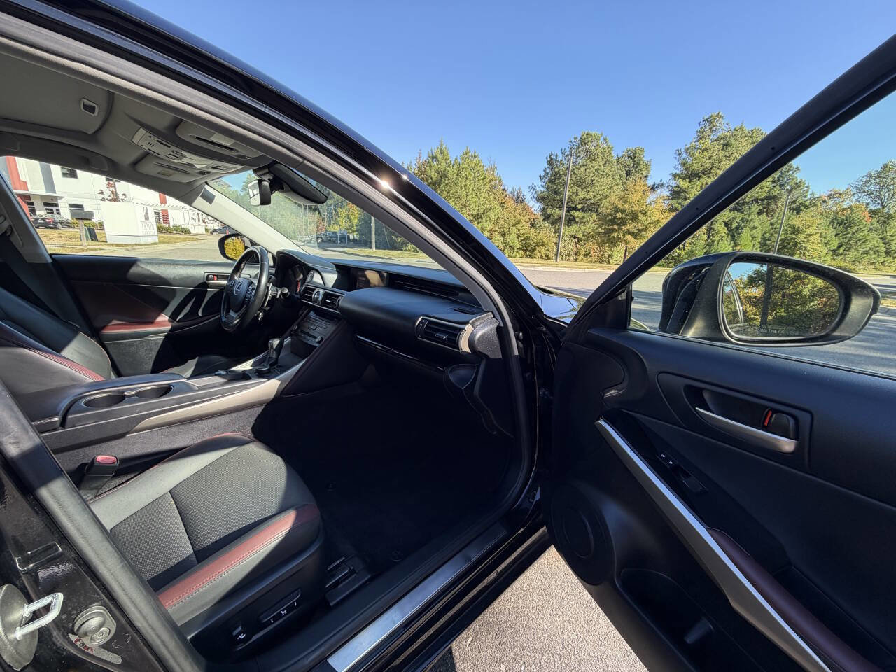 Used 2018 Lexus IS 300 image 18