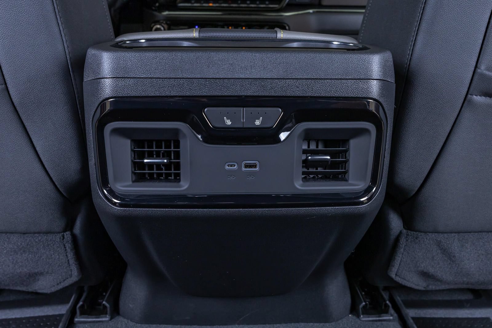 Used 2026 Chevrolet Silverado 2500 ZR2 AWD/4WD image 32
