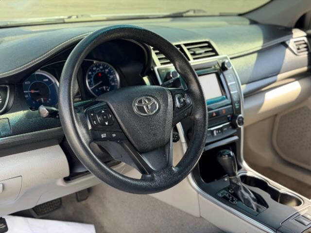 Used 2015 Toyota Camry LE image 8