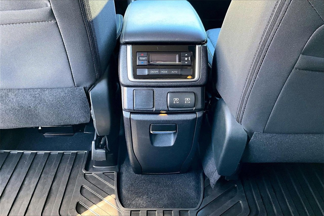 Used 2021 Subaru Ascent Premium w/ Convenience Package image 15