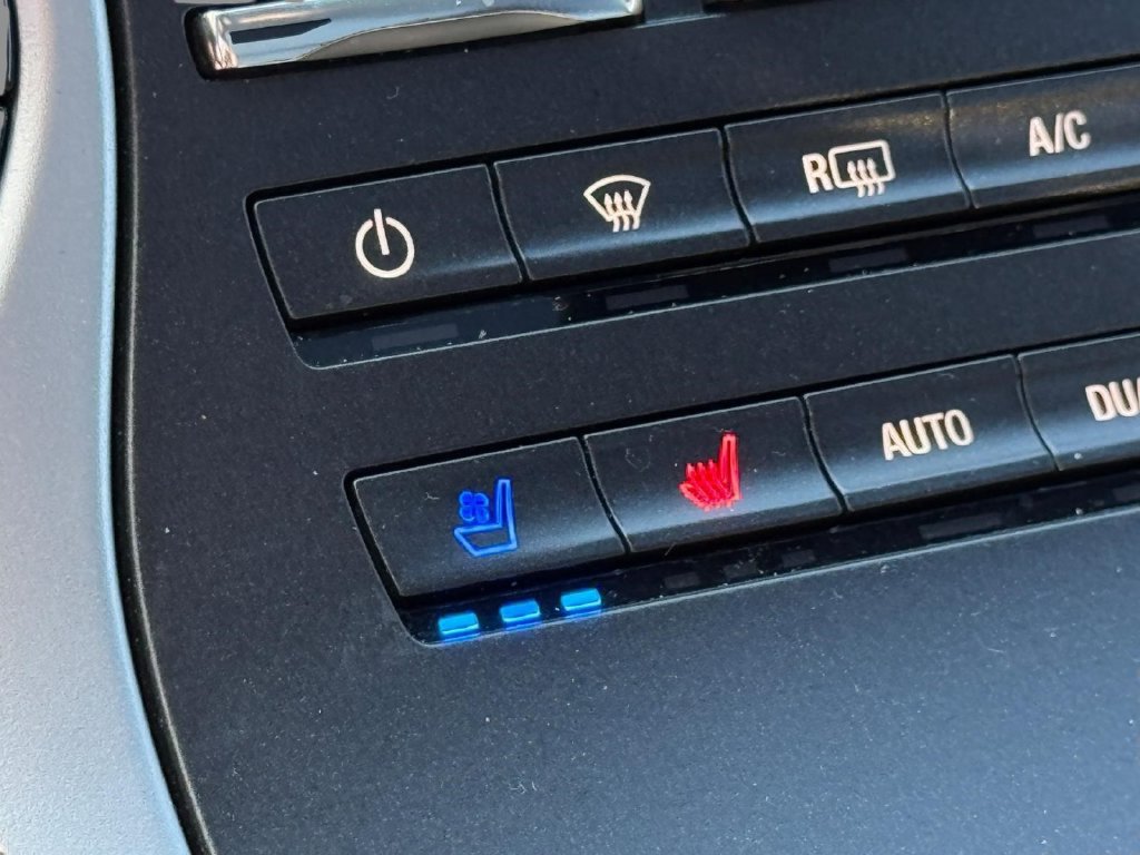Used 2019 Lincoln Nautilus Reserve FWD image 24