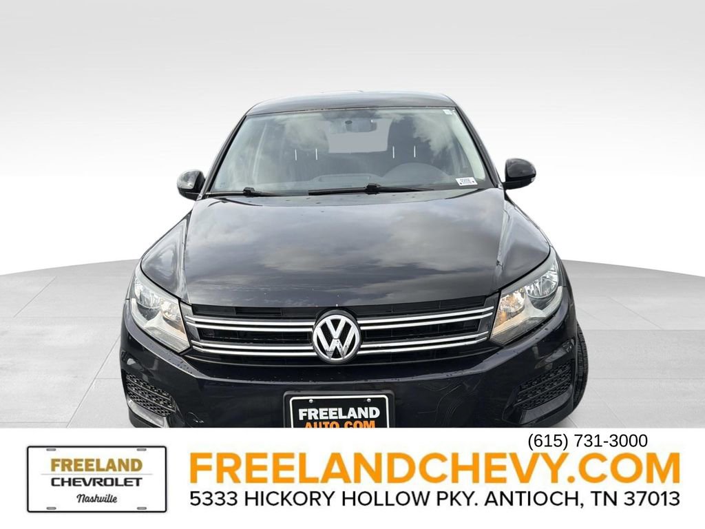 Used 2014 Volkswagen Tiguan S image 9