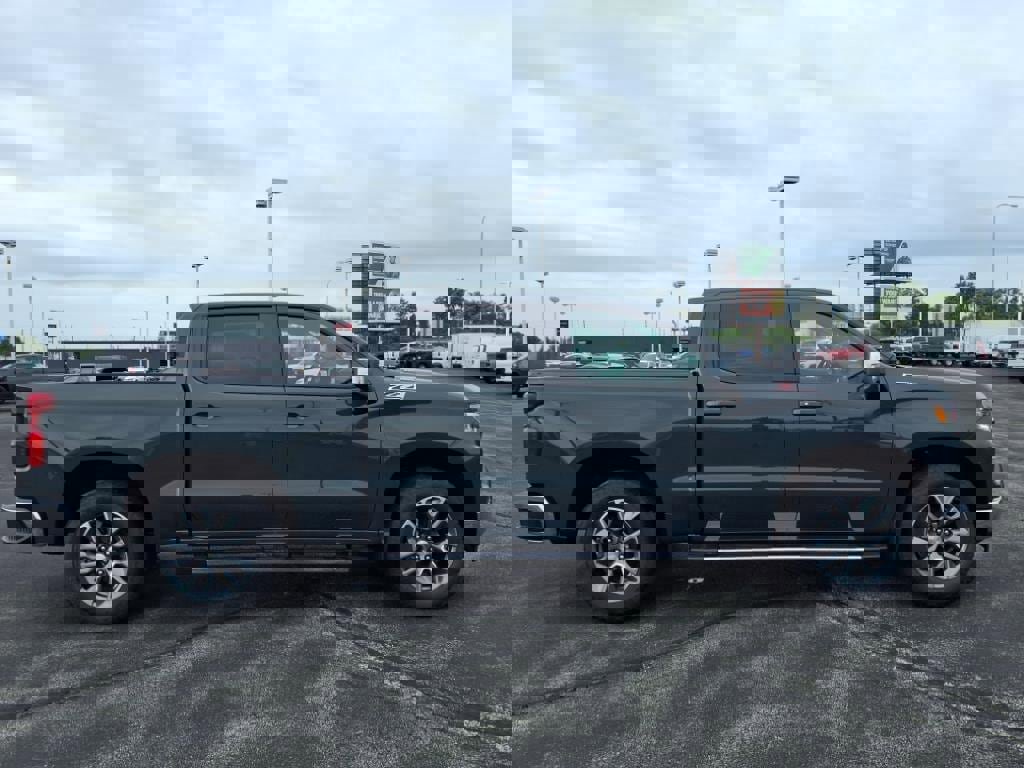 New 2025 Chevrolet Silverado 1500 LT image 2