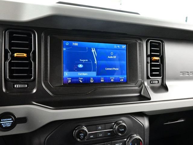 Used 2022 Ford Bronco Badlands image 11