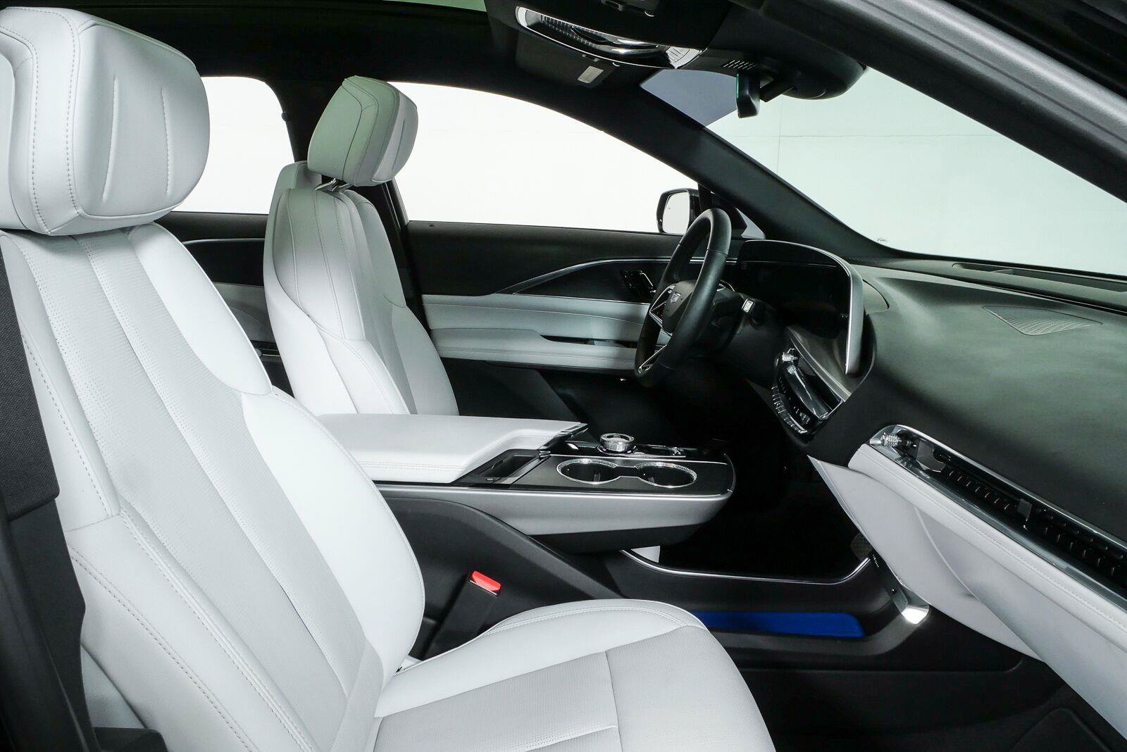 Certified 2024 Cadillac Lyriq Sport RWD image 22
