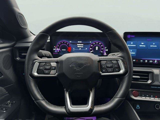 Used 2025 Ford Mustang GT RWD image 33