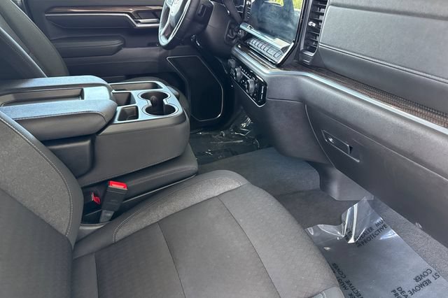 Used 2025 Chevrolet Silverado 2500 LT w/ Convenience Package AWD/4WD image 19