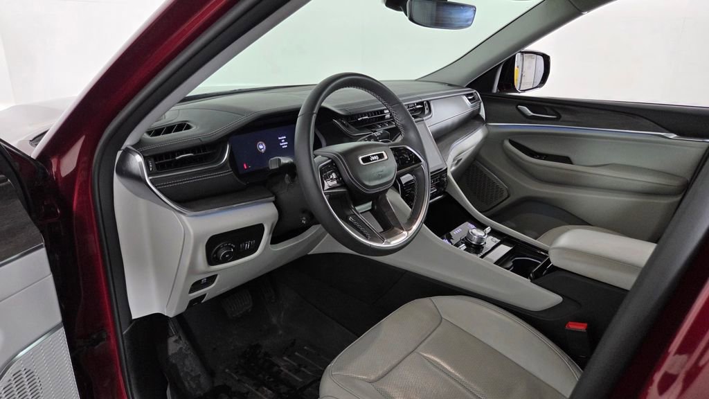 Used 2023 Jeep Grand Cherokee L Overland image 15