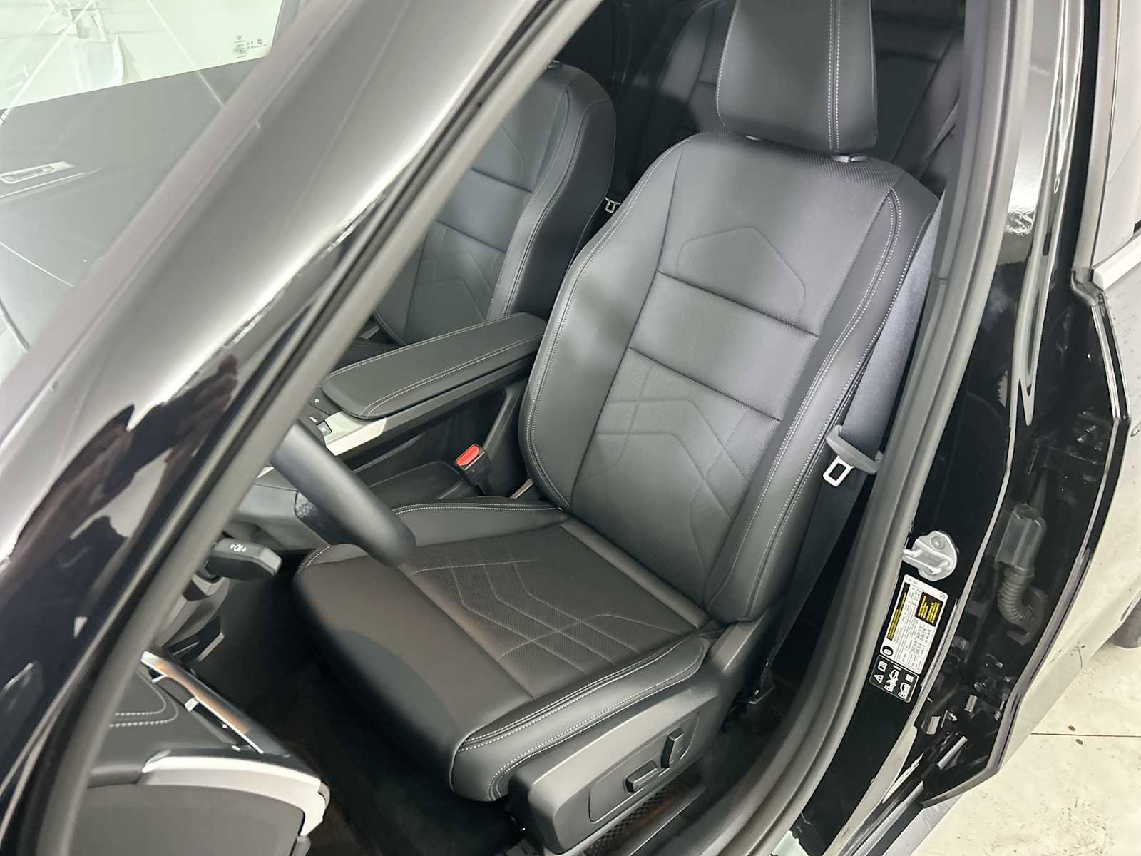 Used 2025 BMW X1 xDrive28i w/ Convenience Package image 13