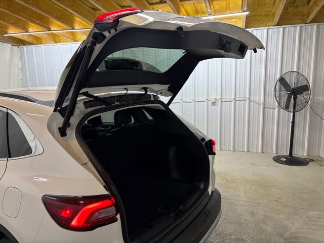 Used 2024 Ford Escape Platinum image 11