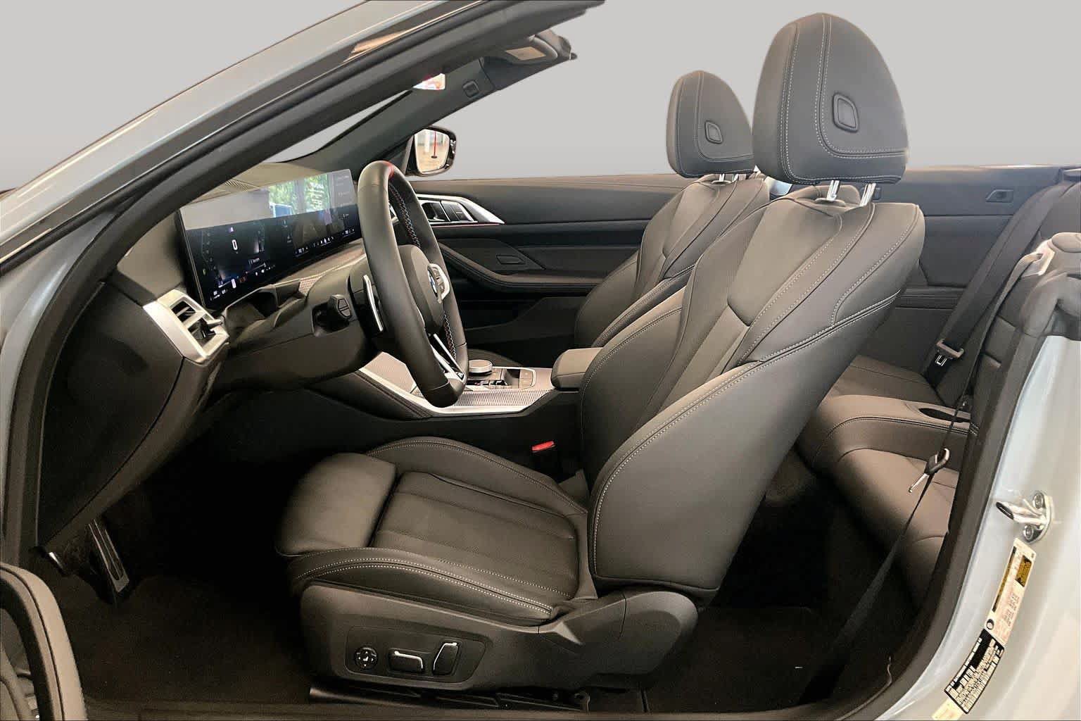 Used 2026 BMW M440i Convertible w/ Premium Package RWD image 7