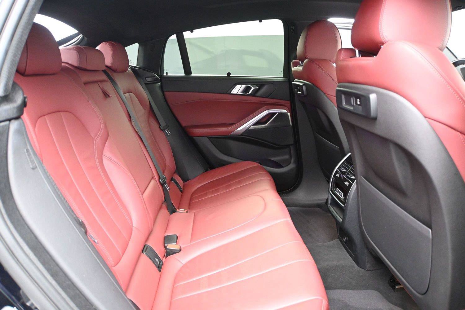 Used 2022 BMW X6 xDrive40i w/ Executive Package AWD/4WD image 19