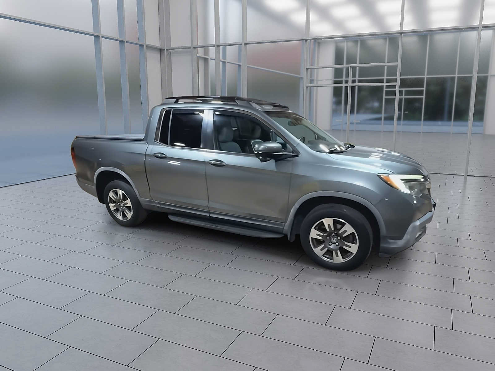 Used 2017 Honda Ridgeline RTL-T image 2