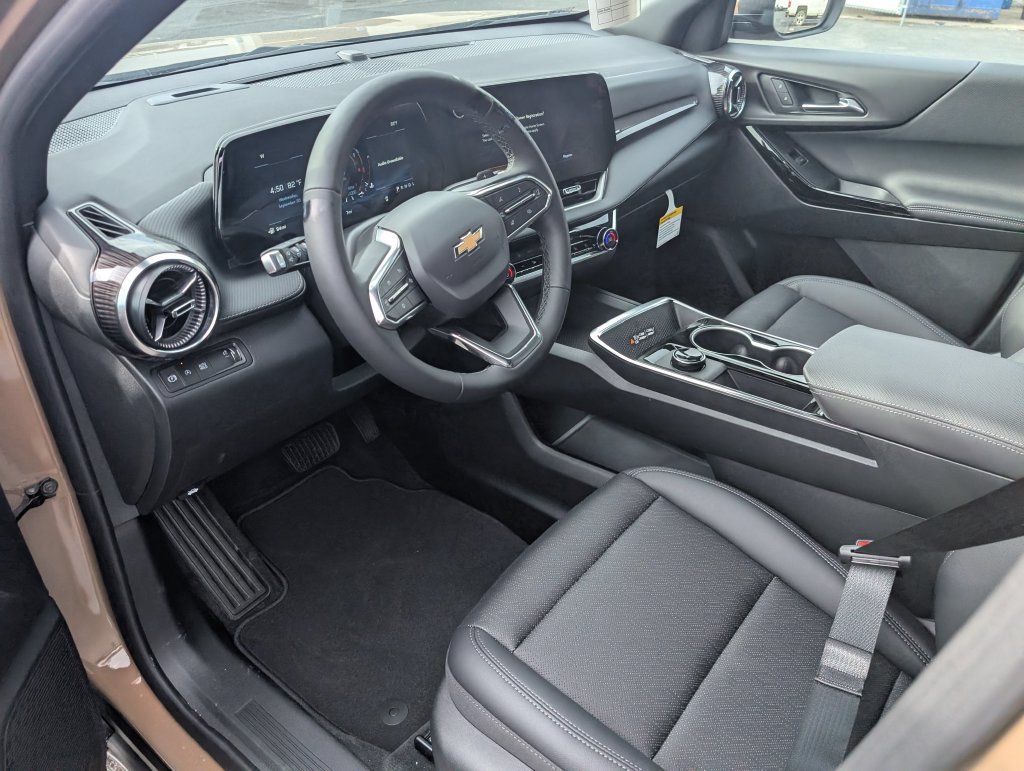 New 2027 Chevrolet Equinox LT w/ Convenience Package II FWD image 14