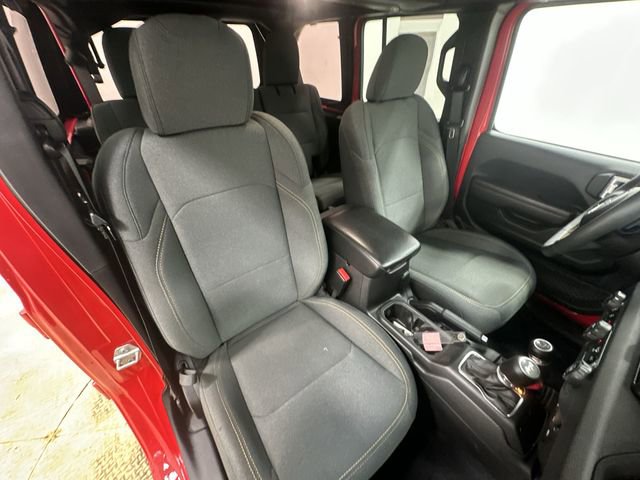 Used 2024 Jeep Wrangler Willys AWD/4WD image 25