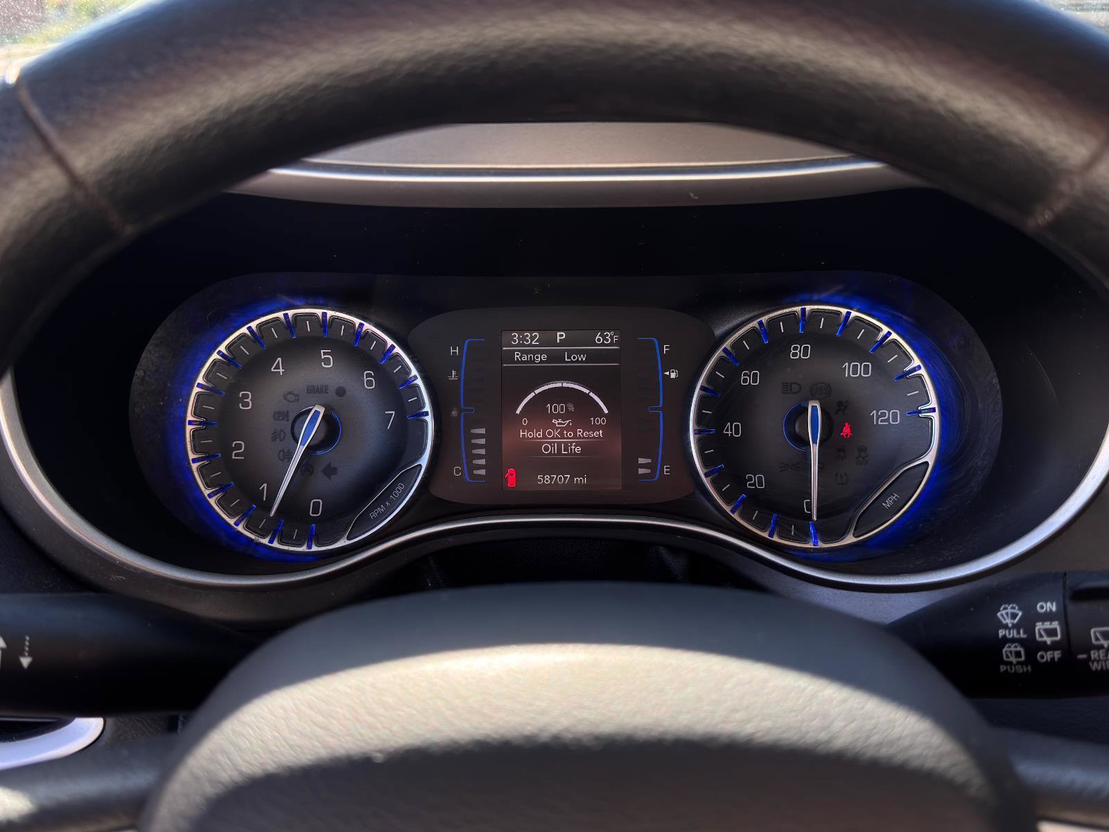 Used 2020 Chrysler Pacifica Touring image 18