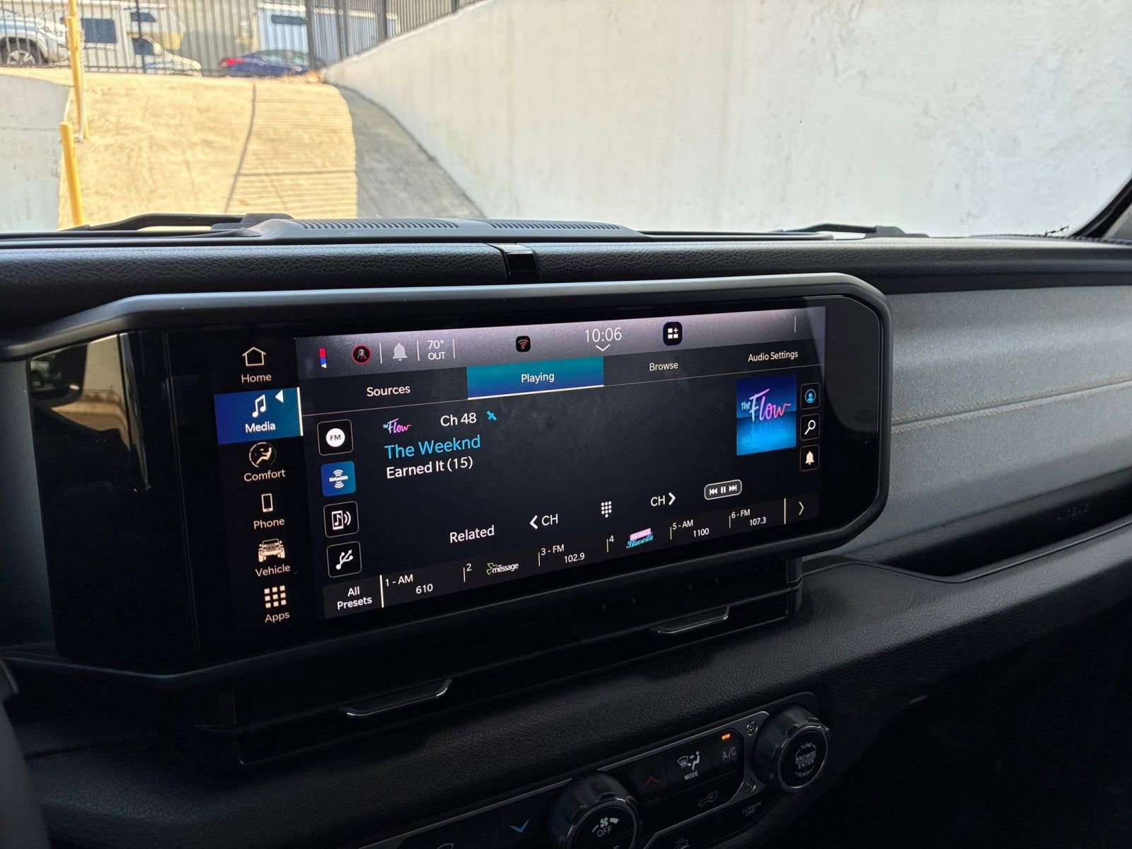 Used 2025 Jeep Wrangler Sport S image 20