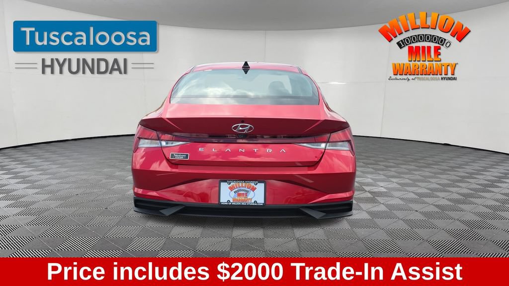 Used 2023 Hyundai Elantra SEL FWD image 7