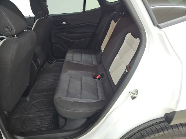 Used 2024 Chevrolet Trax RS w/ Driver Confidence Package image 5