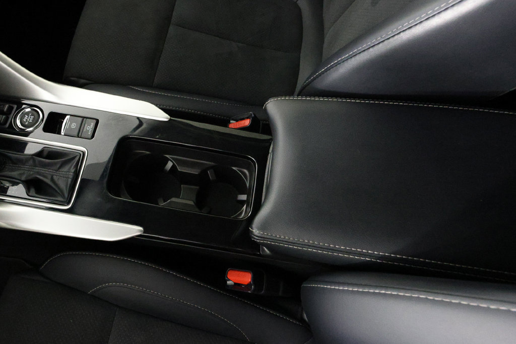 Used 2025 Mitsubishi Eclipse Cross SE AWD/4WD image 32