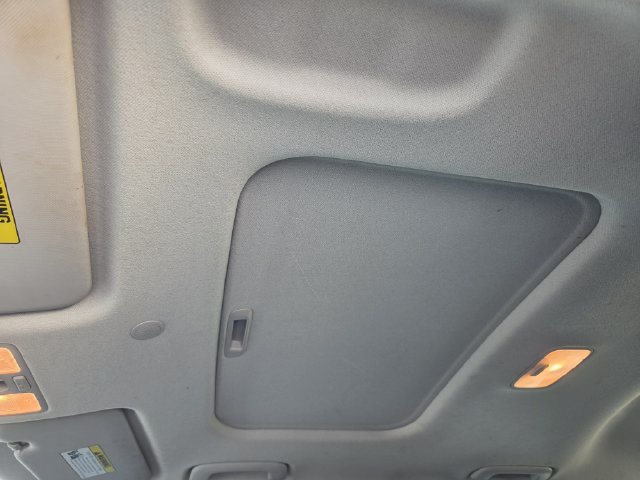 Used 2022 Hyundai Venue SEL FWD image 29