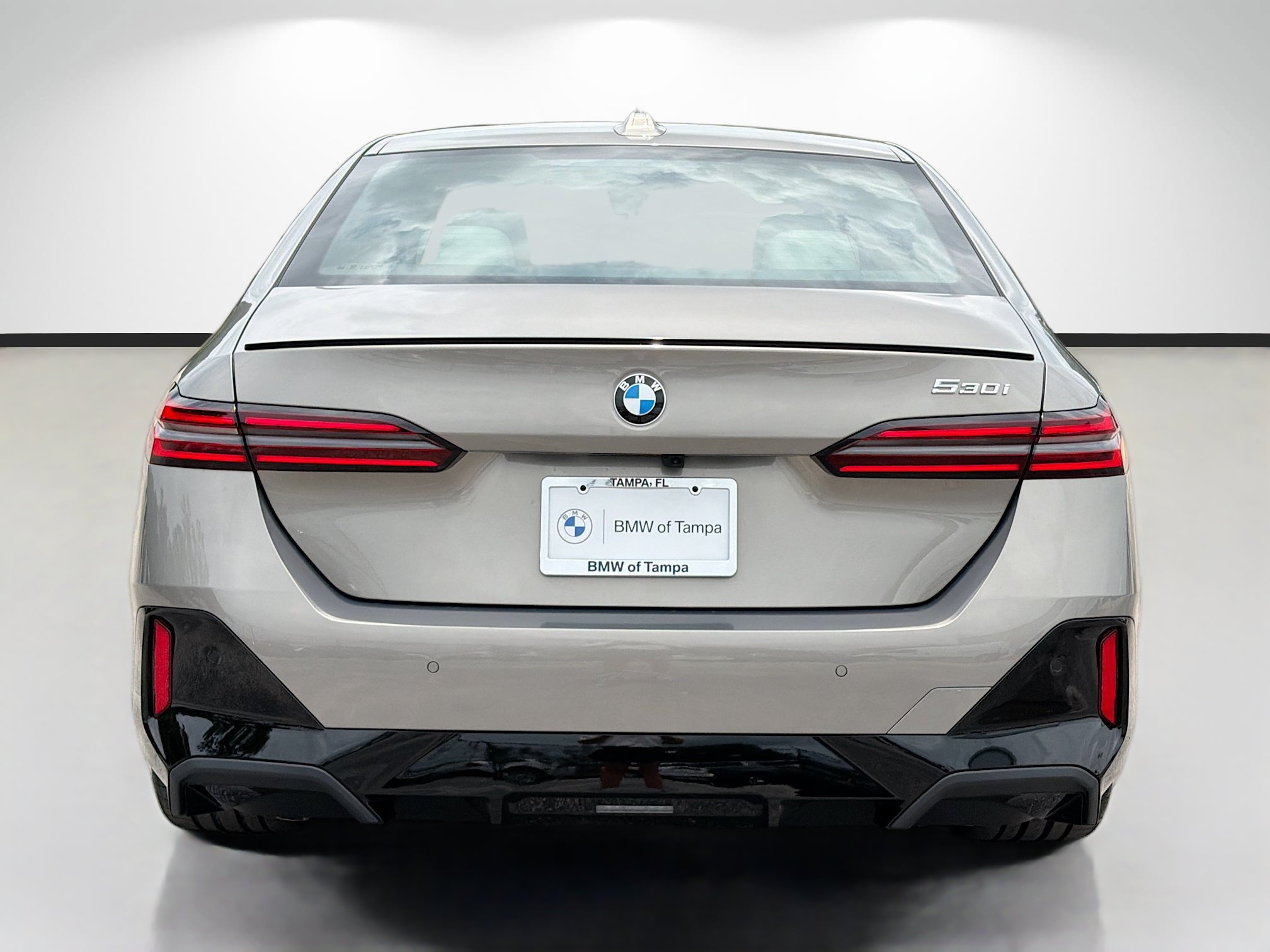 New 2027 BMW 530i w/ M Sport Package RWD image 4
