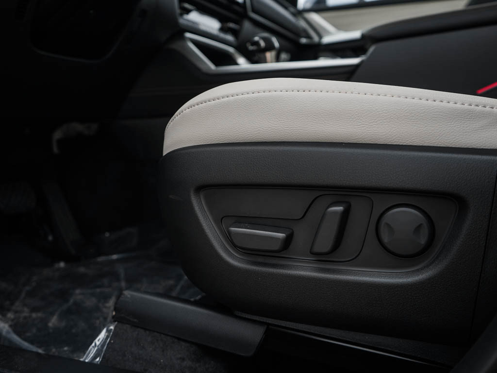 New 2026 MAZDA CX-90 Plug-In Hybrid w/ Preferred AWD/4WD image 19