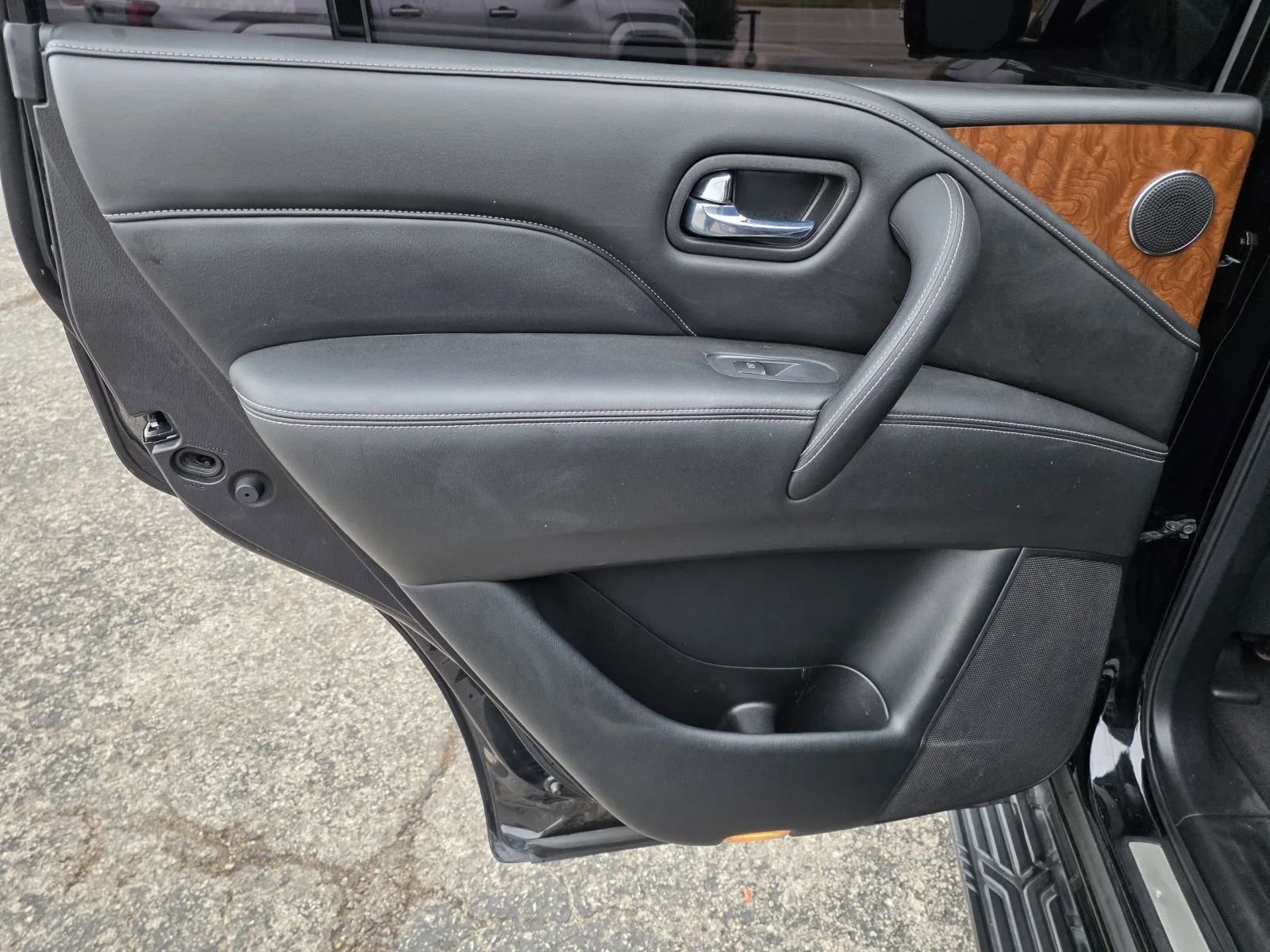 Used 2018 INFINITI QX80 2WD image 12