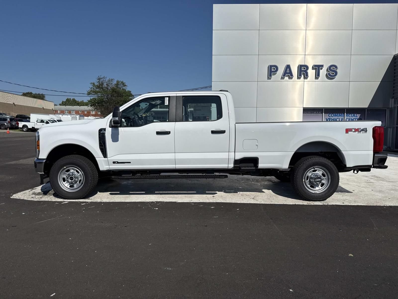 New 2026 Ford F350 XL w/ FX4 Off-Road Package AWD/4WD image 6