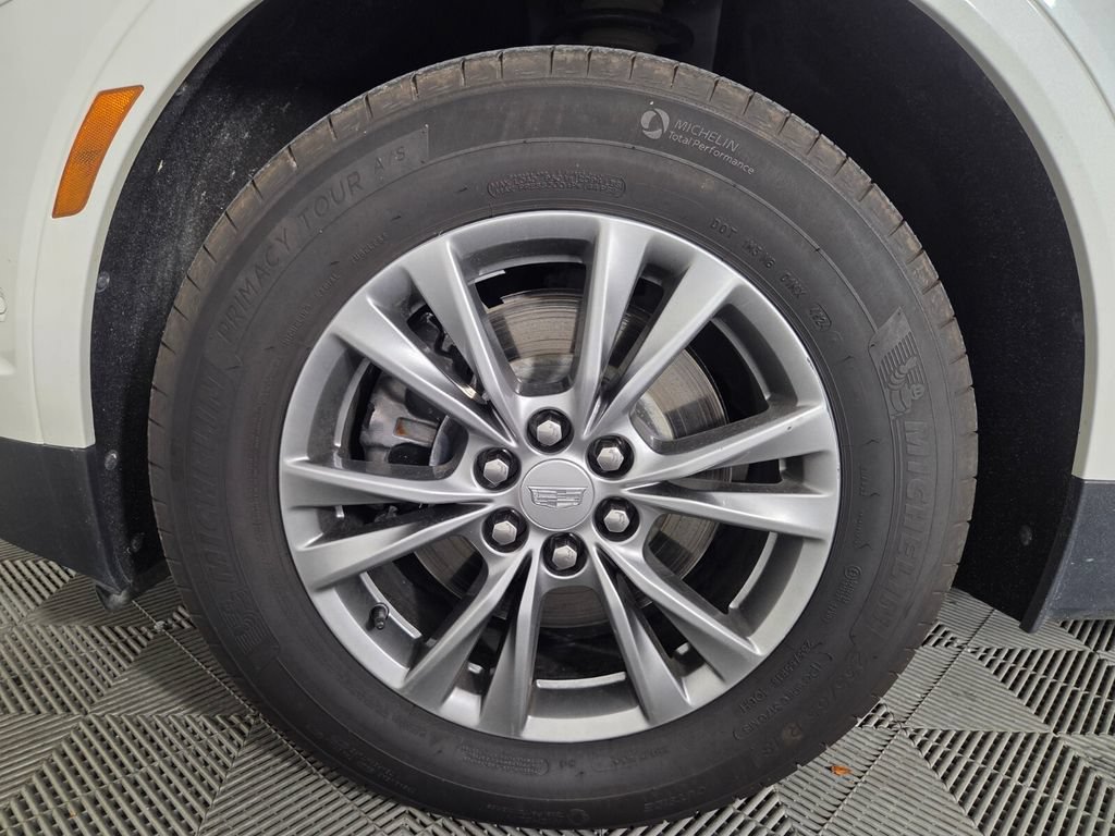 Used 2023 Cadillac XT5 Premium Luxury w/ Technology Package AWD/4WD image 8