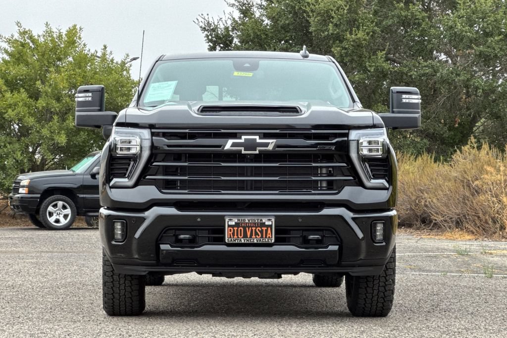 Used 2024 Chevrolet Silverado 2500 LTZ w/ LTZ Plus Package AWD/4WD image 9