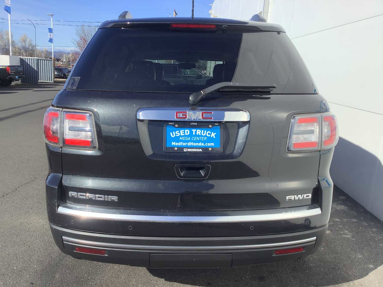 Used 2015 GMC Acadia SLT image 5