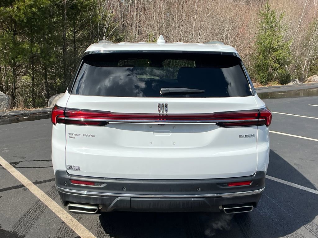 Used 2025 Buick Enclave Preferred image 4