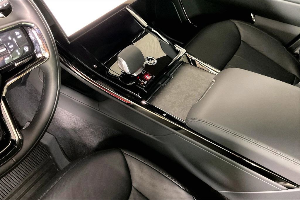 Used 2025 Land Rover Range Rover Sport Dynamic SE image 17