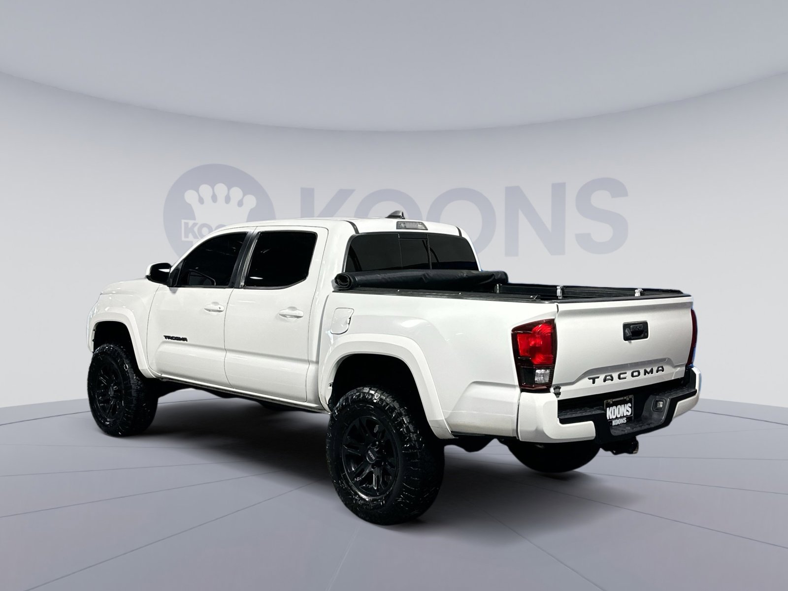 Used 2020 Toyota Tacoma SR5 image 4