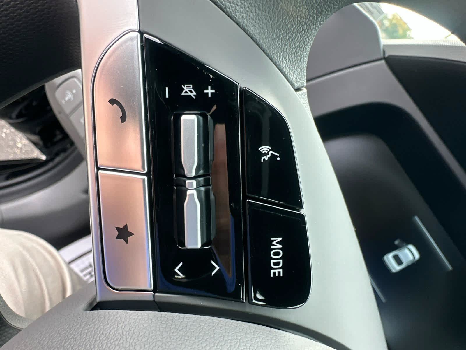 New 2026 Hyundai Elantra SE FWD image 13