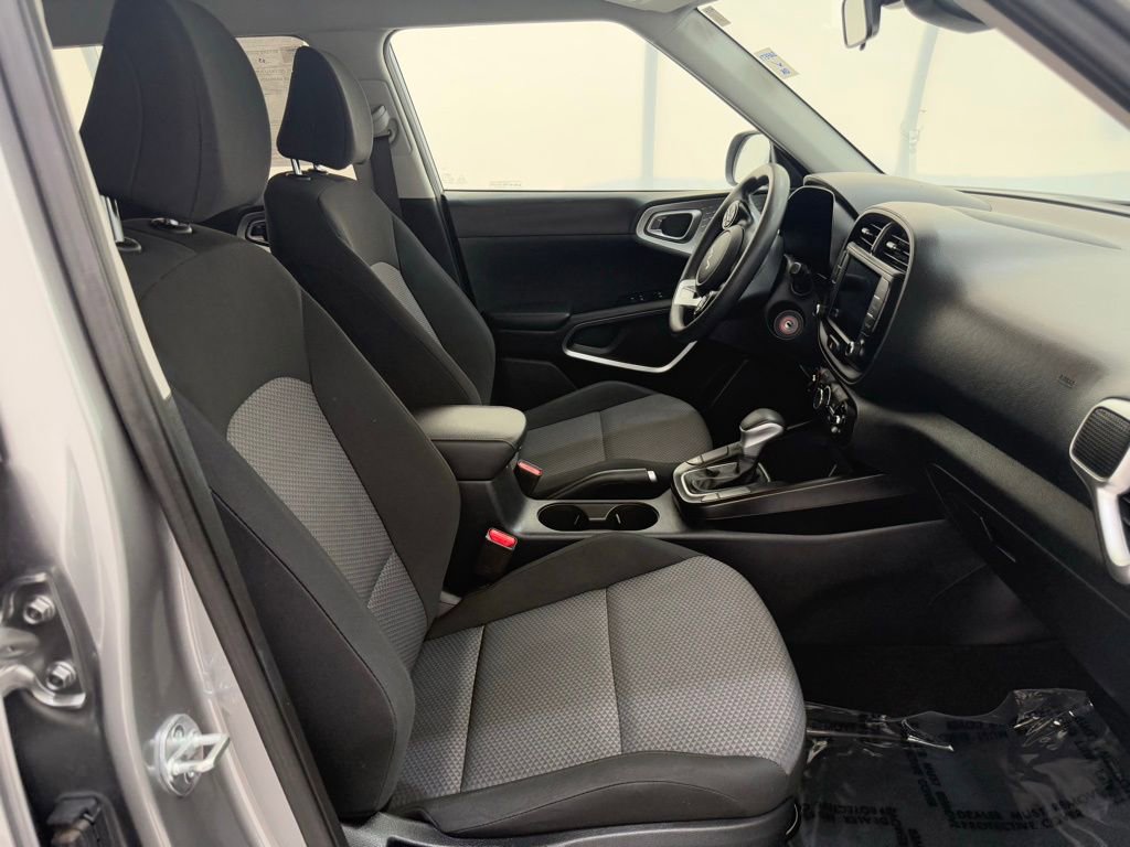 Used 2023 Kia Soul LX w/ Option Group 015 image 16