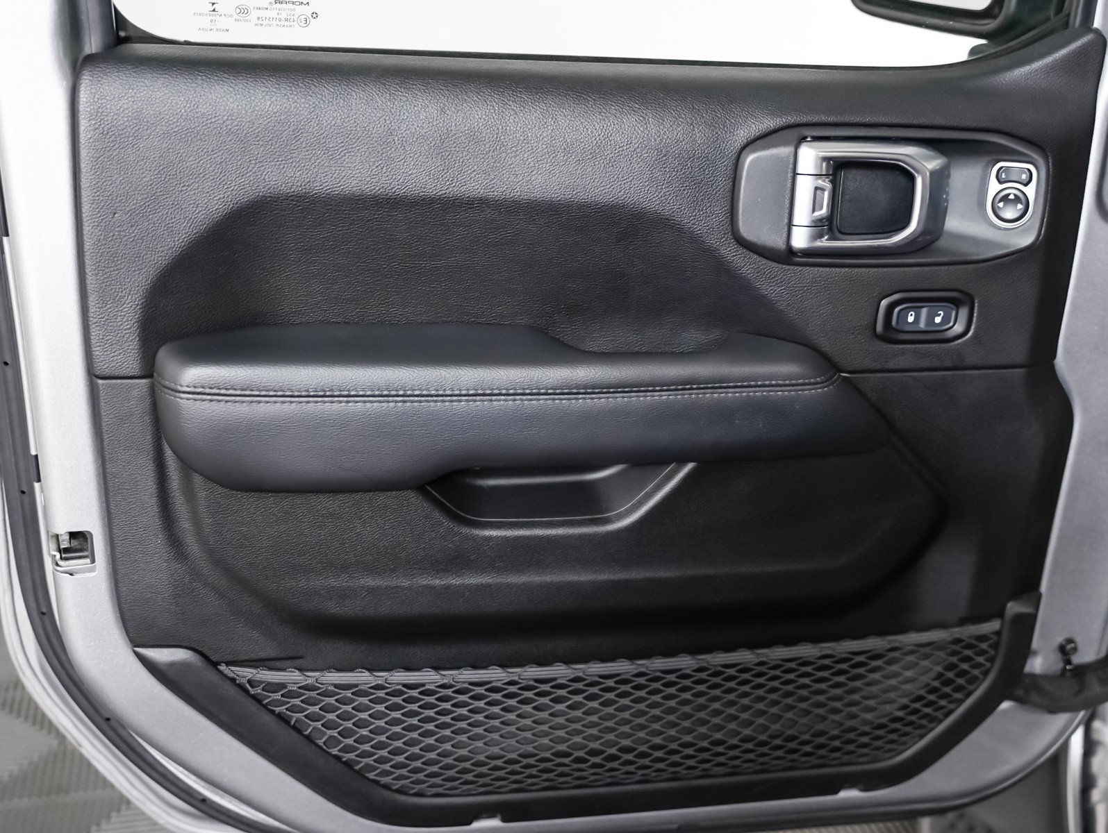 Used 2019 Jeep Wrangler Unlimited Sahara image 23