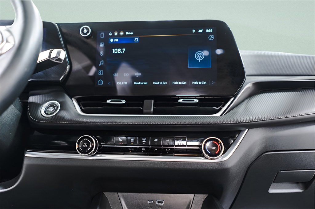 Used 2025 Chevrolet Equinox LT image 14