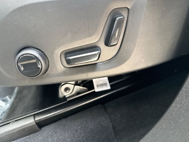 Certified 2026 Volvo XC90 B6 Plus AWD/4WD image 17