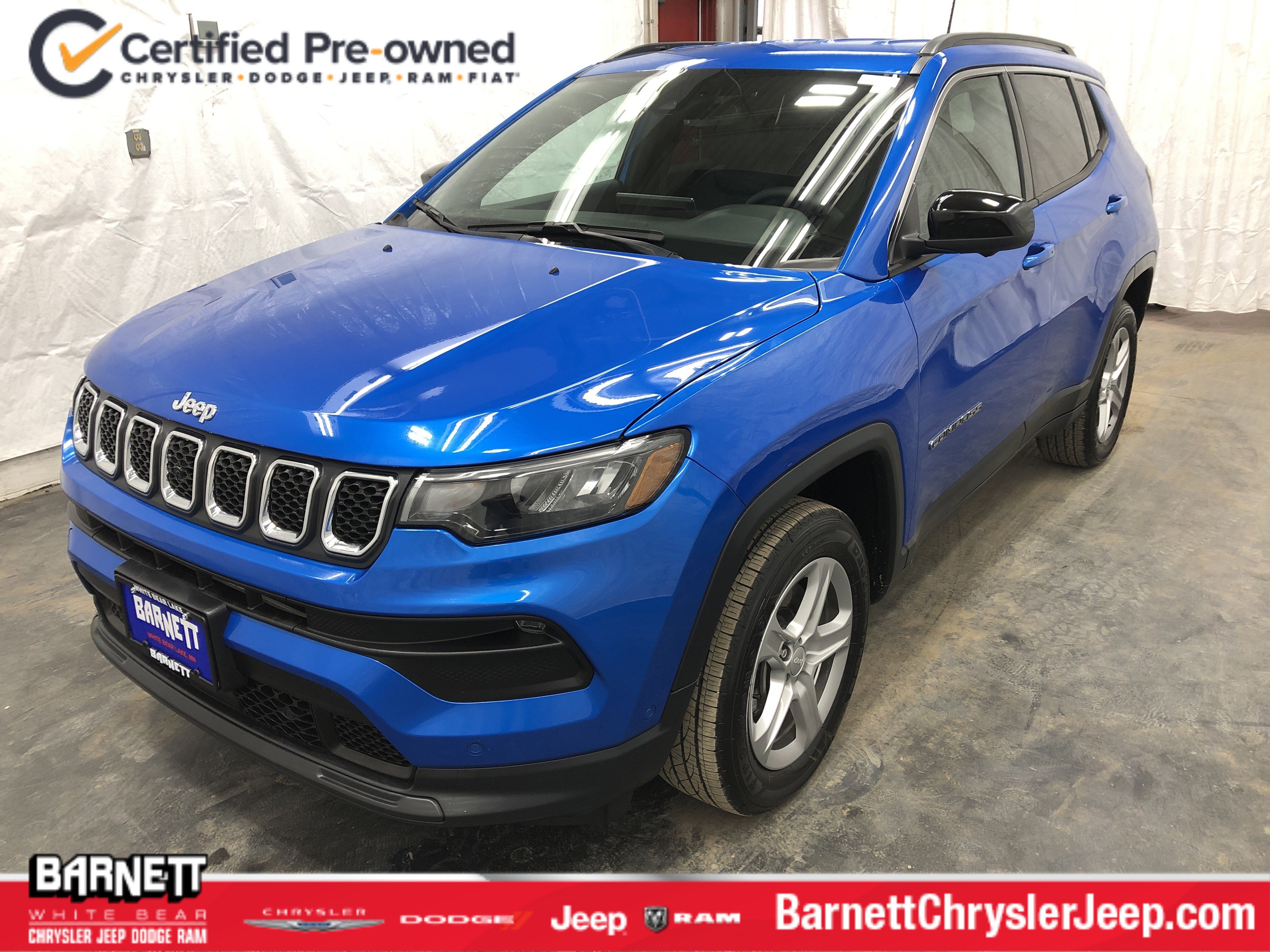 Certified 2023 Jeep Compass Latitude w/ Convenience Group AWD/4WD image 1