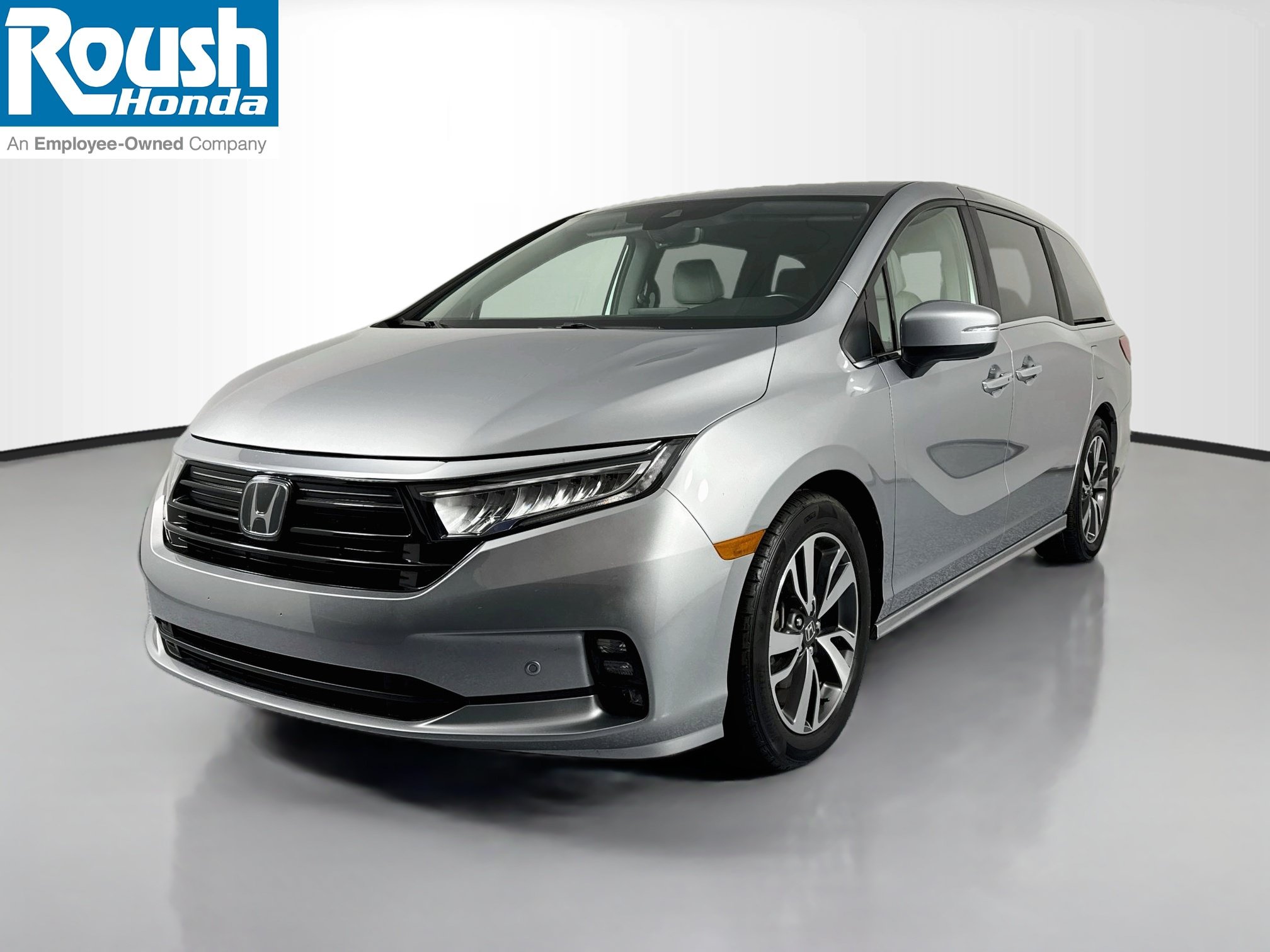 Certified 2023 Honda Odyssey Touring image 1