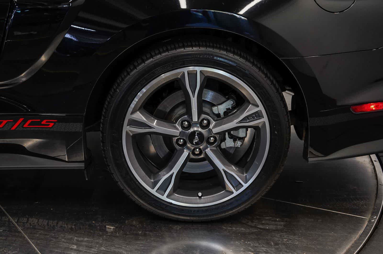 Used 2022 Ford Mustang GT Premium w/ Equipment Group 401A RWD image 10
