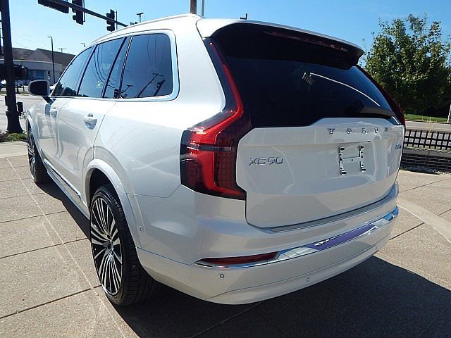 Certified 2026 Volvo XC90 B6 Ultra image 9
