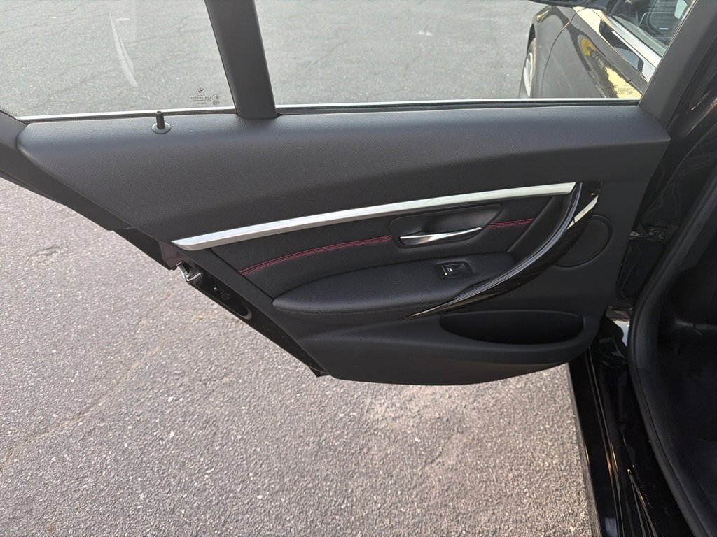 Used 2018 BMW 330i xDrive Sedan image 14